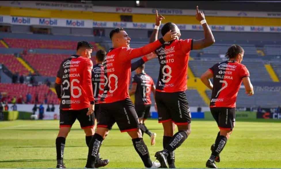 Busca Atlas continuar en primeros sitios