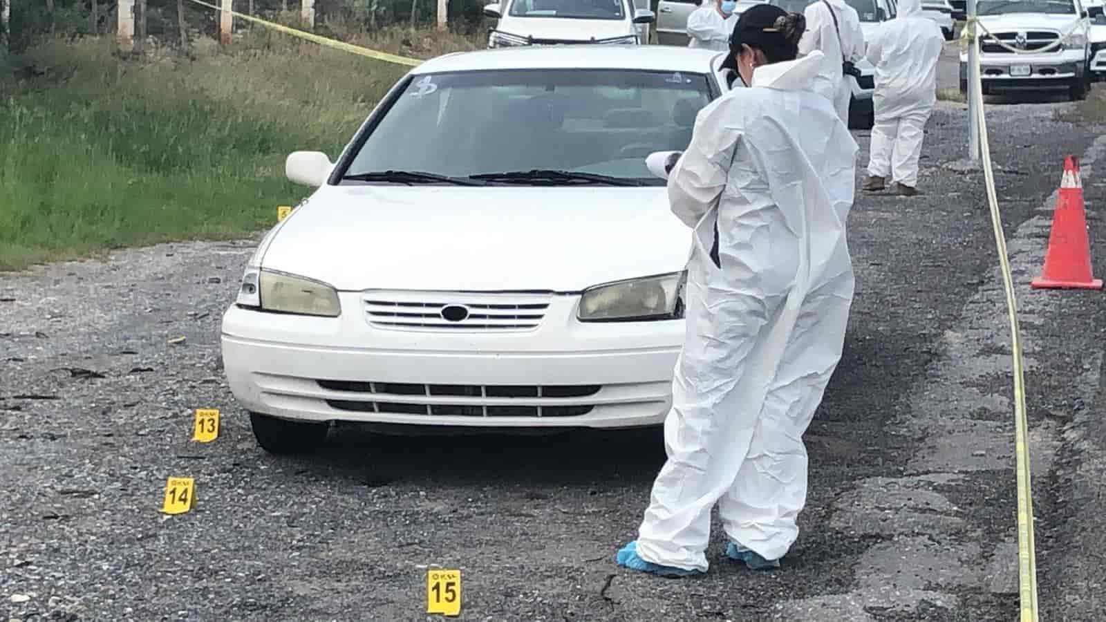 El cuerpo de una mujer sin vida, fue encontrado abandonado en un costado de la Carretera a Laredo