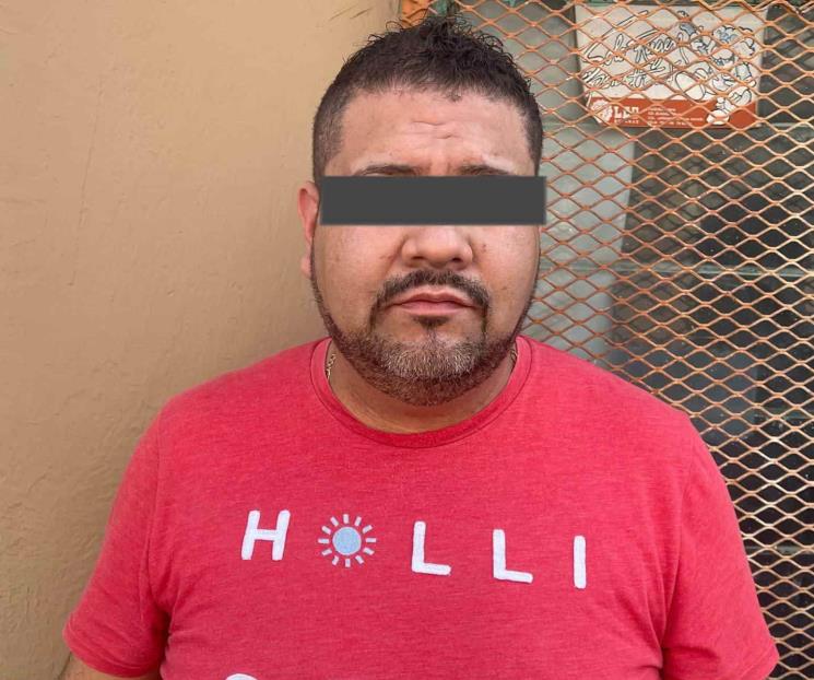 Roba auto y lo detienen