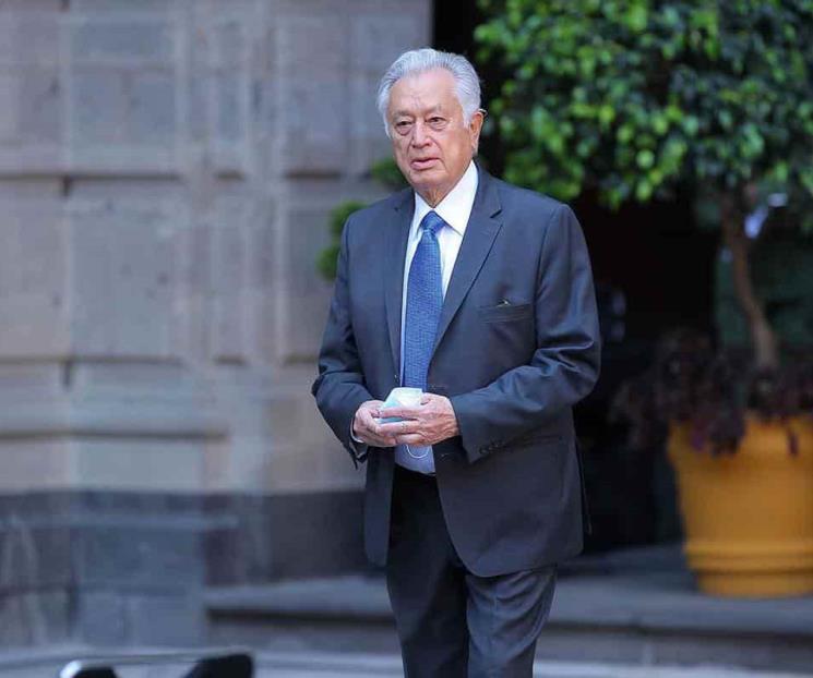 Bartlett afirma que contratos serán cancelados en reforma