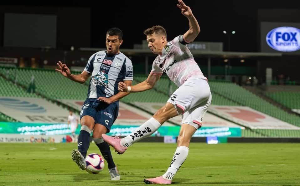 Pachuca y Santos se miden por no rezagarse de repesca