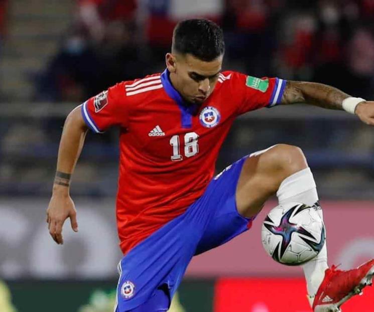 Alerta en Rayados, Vegas se lesiona en eliminatorias
