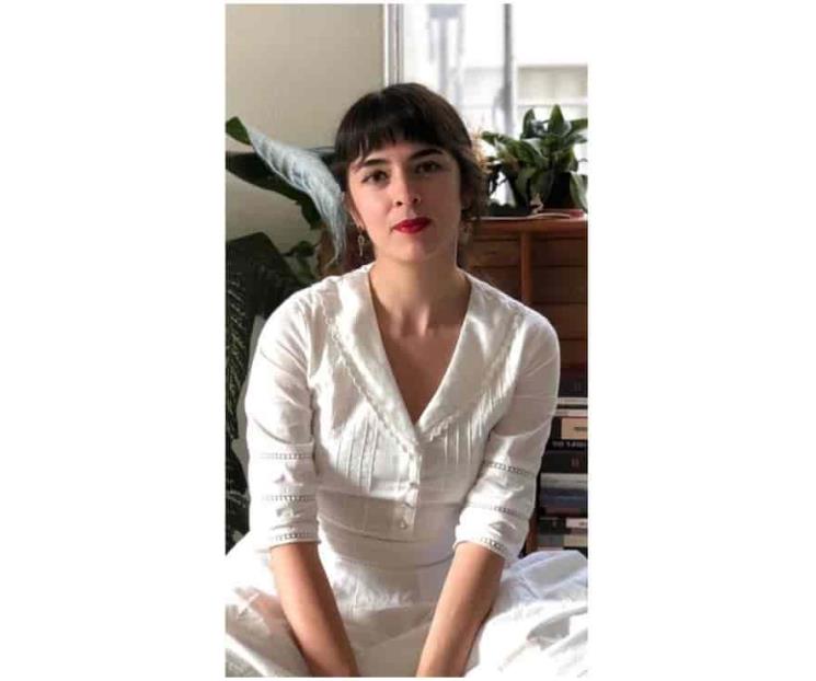 Reflexiona Aura García sobre amor romántico y poliamor