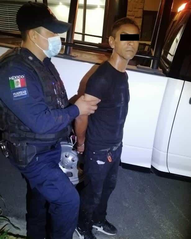 Detienen a 2 ladrones en la Col. Vista Hermosa