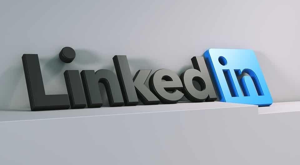 LinkedIn cierra en China por entorno operativo desafiante LinkedIn cierra en China por entorno operativo desafiante