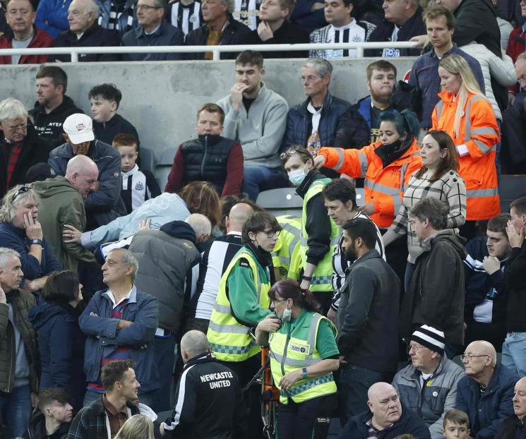 Sufre aficionado ataque cardíaco en duelo de EPL