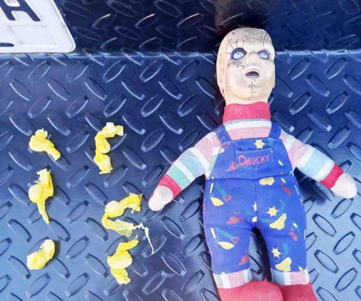 Esconde droga en muñeco; lo detienen Esconde droga en muñeco; lo detienen