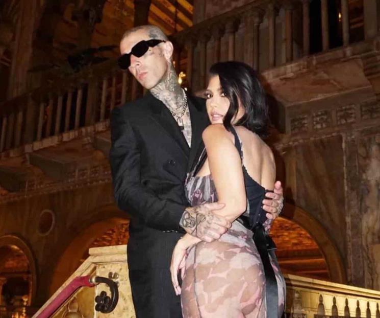 Kourtney Kardashian y Travis Barker se comprometieron Kourtney Kardashian y Travis Barker se comprometieron