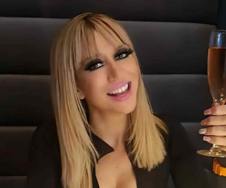Noelia arremete contra conductor de TV