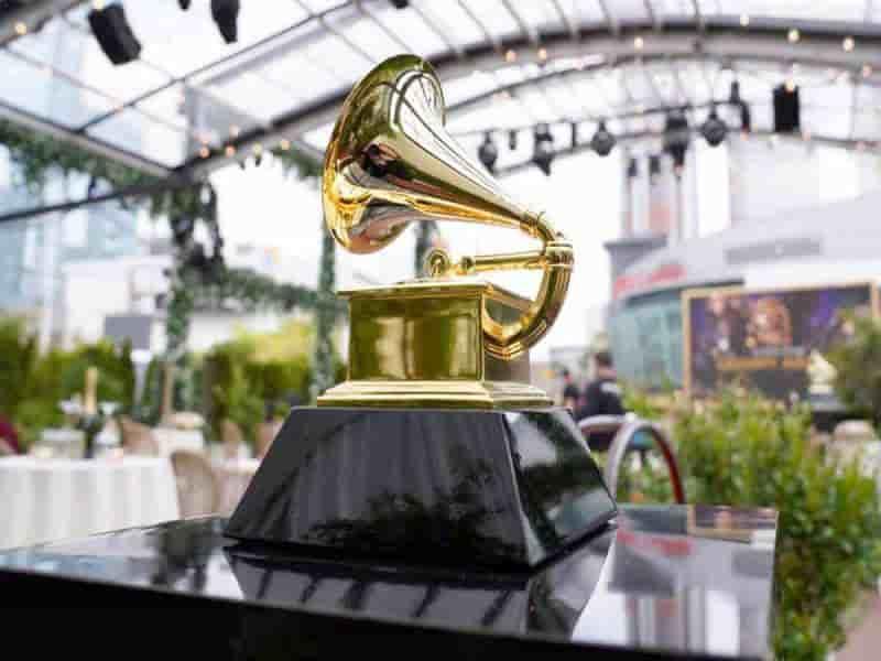 Publican los Grammy cláusula de inclusión Publican los Grammy cláusula de inclusión