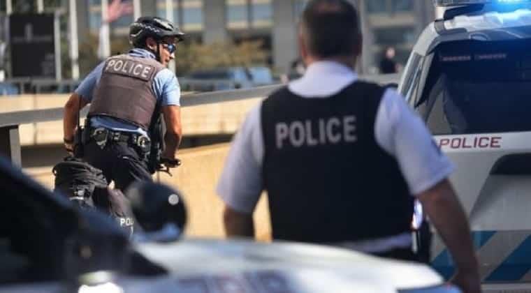 NYC exige que policías y bomberos se vacunen contra Covid