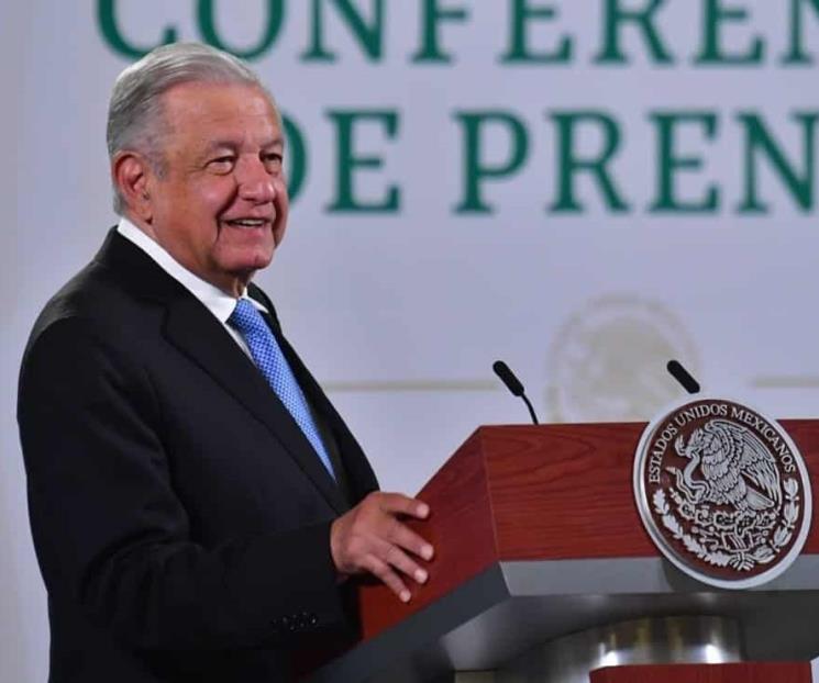 Entrega carta a OMS para que acelere aprobación de vacunas