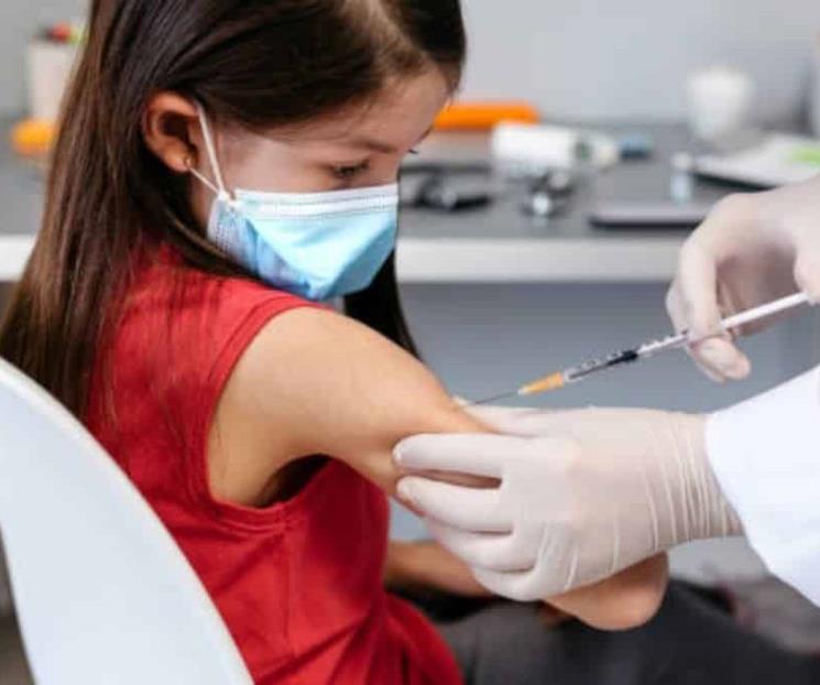 ¡No a la vacunación. Menos a los niños!