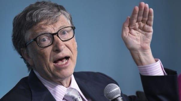 Pidieron a Gates dejar de enviar correos a empleada