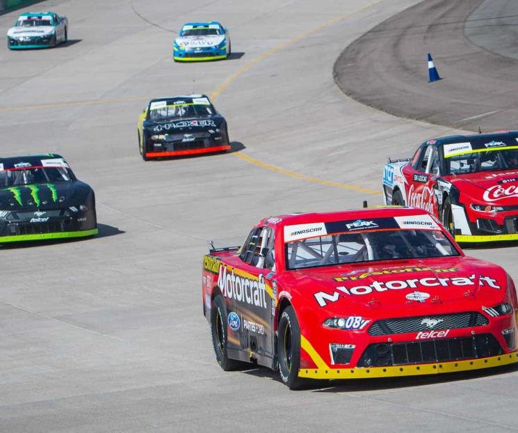 Regios a escena en Nascar