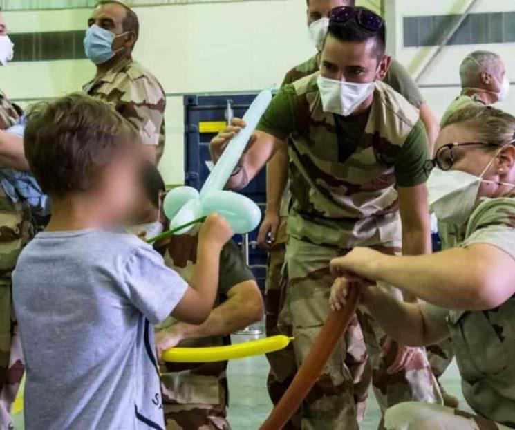 Gobierno de Biden alista plan para reubicar a afganos