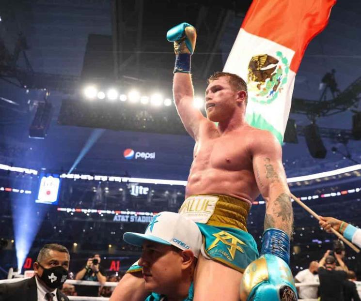 Va Canelo por Charlo y Benavídez en 2022