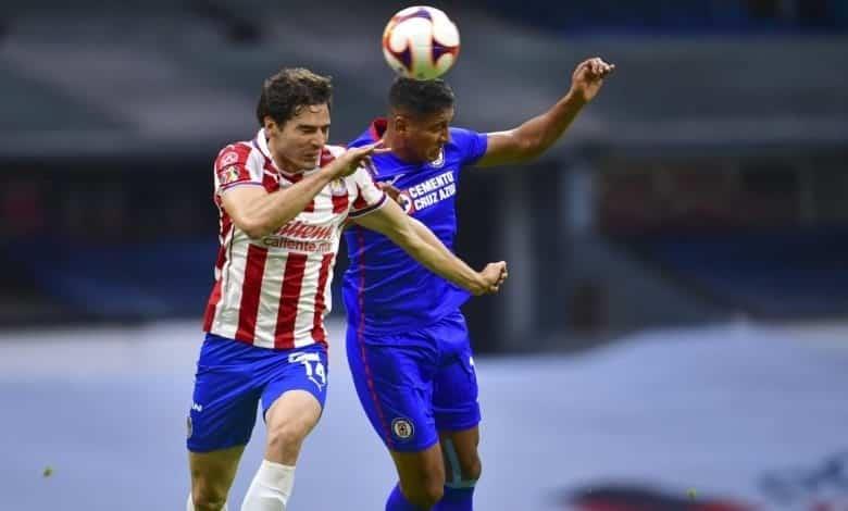 Chivas y Cruz Azul, obligados al triunfo