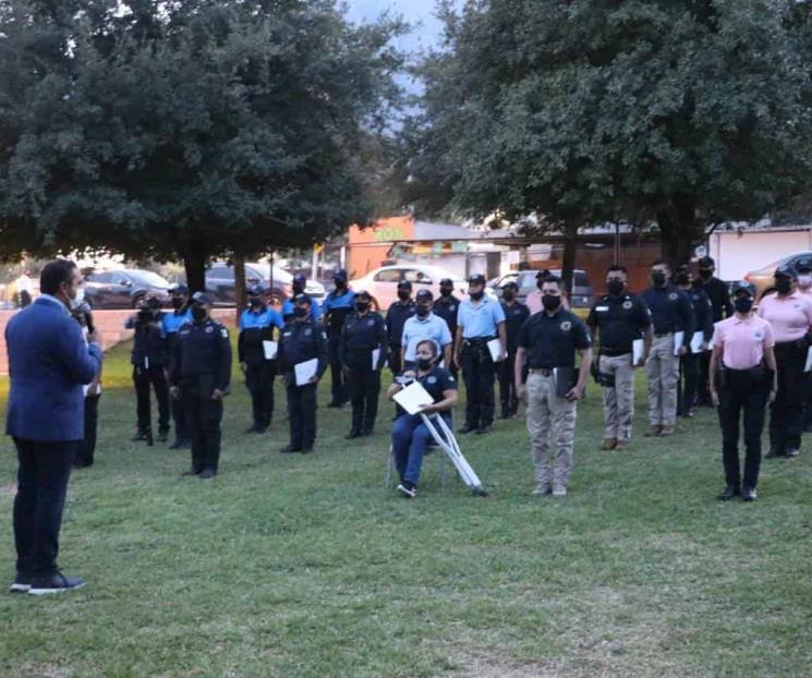 Capacitan a policías de Santa Catarina contra discriminación