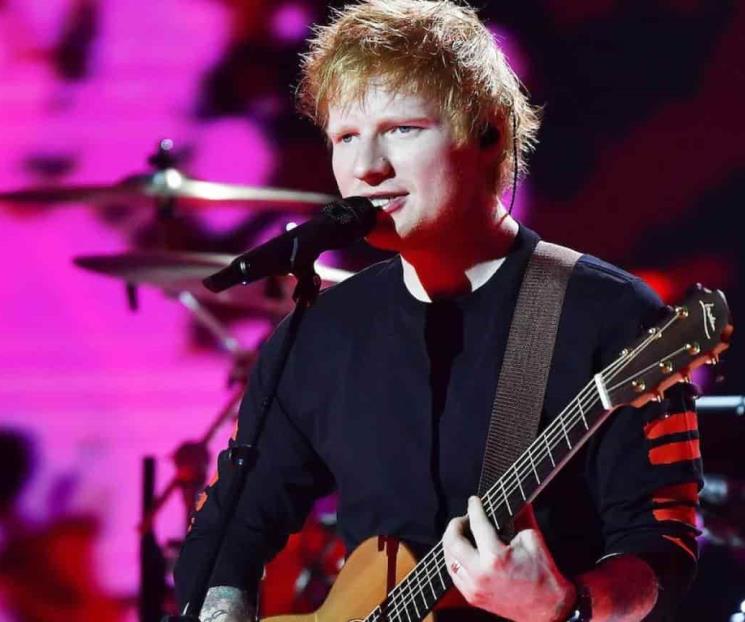 Ed Sheeran tiene Covid, actuará desde casa