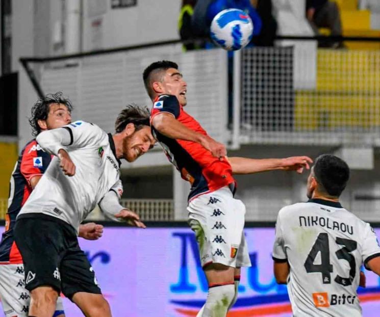 Empata Genoa con Johan Vázquez de titular