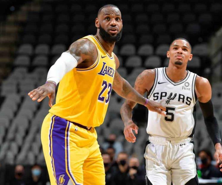 Remontan los Lakers sobre San Antonio