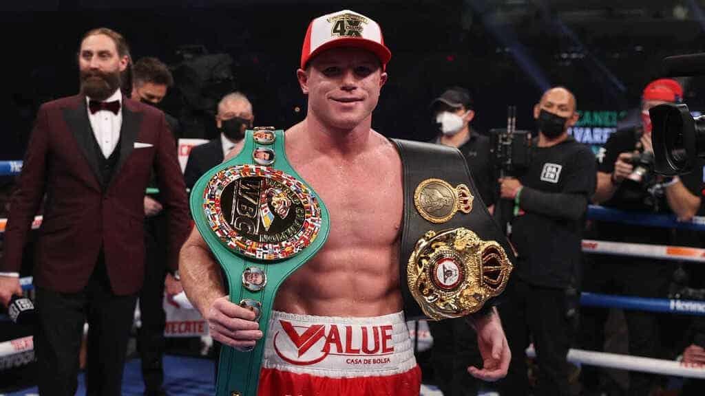 Se autoproclama Canelo ser el ‘Rey de Reyes’