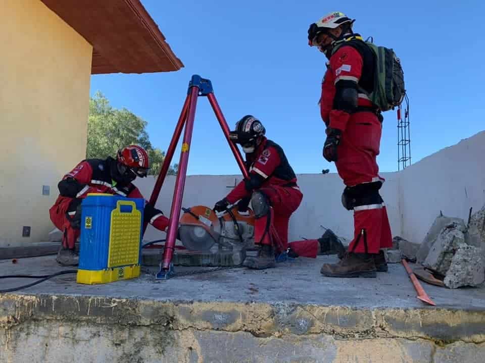 Un trabajador de la construcción terminó con lesiones graves, al desplomarse de una altura de cinco metros