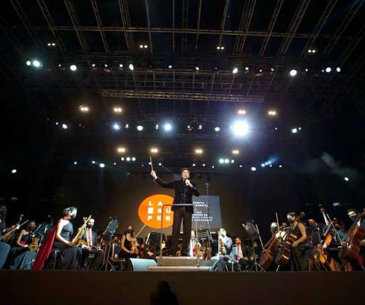 Se presenta la Filarmónica en el FISL