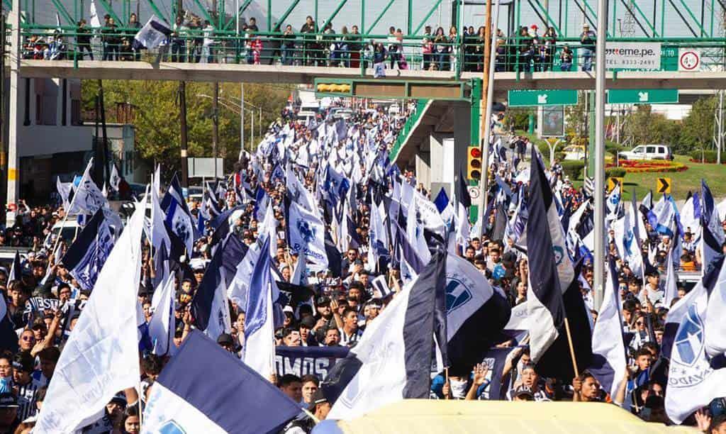 Plagarán de banderas tribunas del BBVA