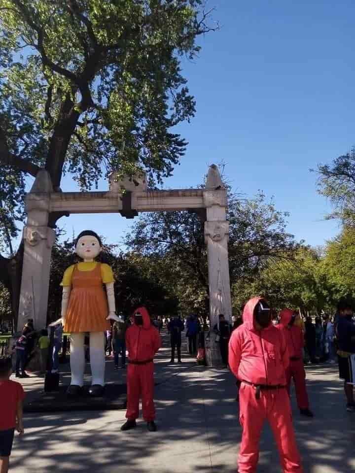 Visita regios a muñeca de “El Juego del Calamar”