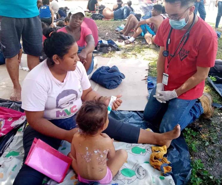 Se niegan migrantes a recibir ayuda del INM Se niegan migrantes a recibir ayuda del INM