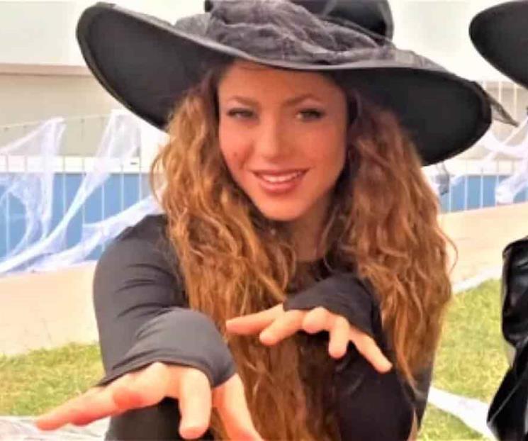 Shakira se viste de bruja
