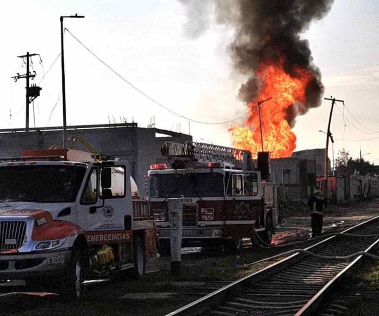 Habilitan refugios tras explosión de ducto de gas en Puebla Habilitan refugios tras explosión de ducto de gas en Puebla