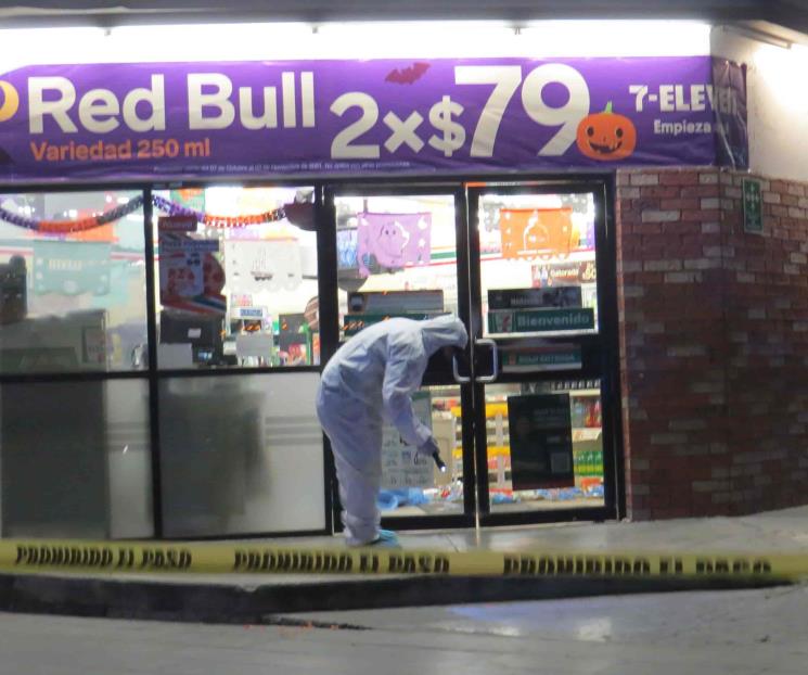 Mata asaltante a empleado de tienda Mata asaltante a empleado de tienda