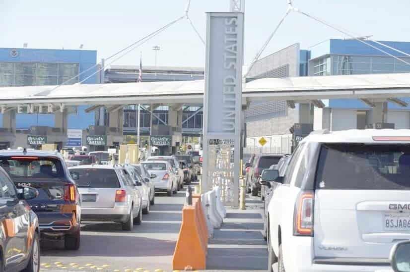 Advierte EUA de largos tiempos de espera en fronteras