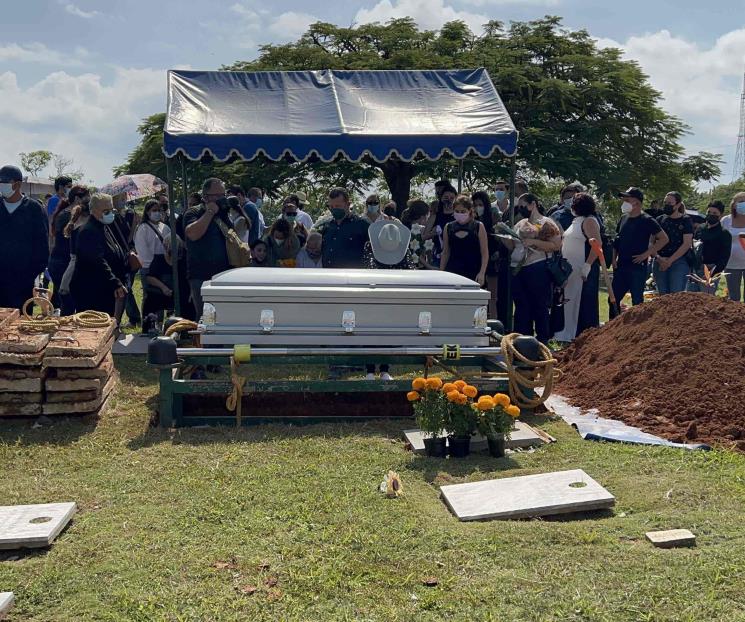 Dan último adiós a Octavio Ocaña