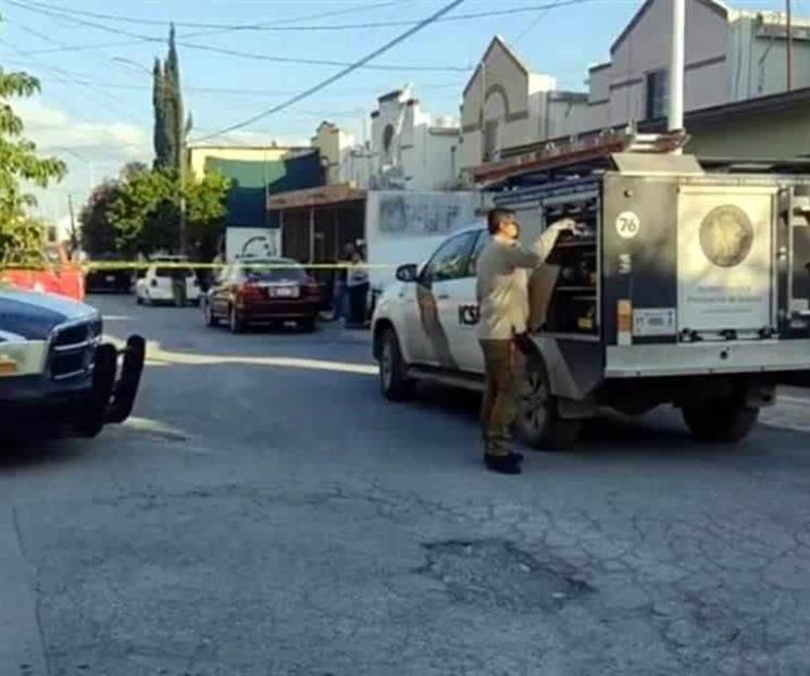 Muere trabajador al caer de escalera