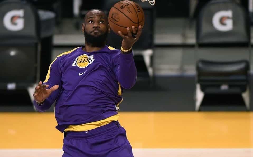 Logran Lakers cuarta victoria de la temporada