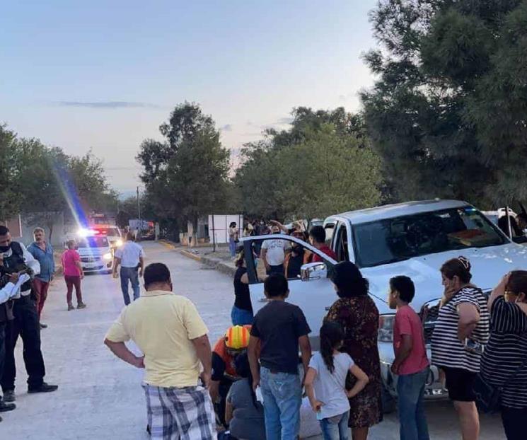 Arrolla camioneta a mujer en panteón