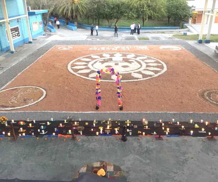 Realizan macro altar de muertos