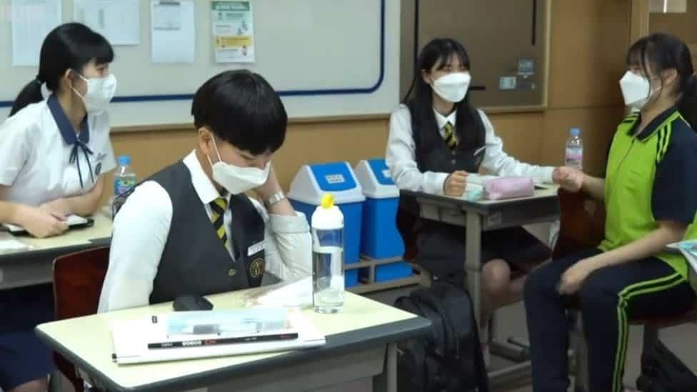 Cierra China escuela tras un caso de Covid