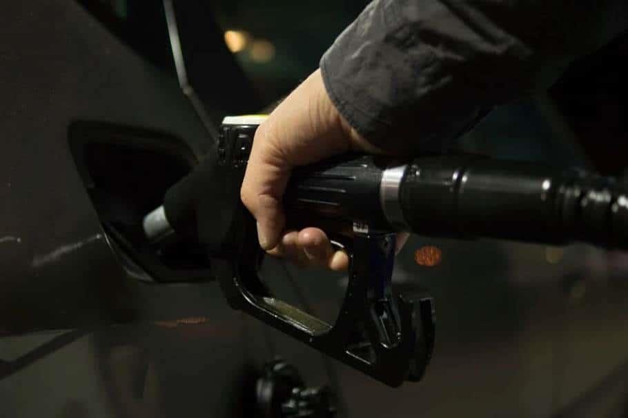 Consumidores de gasolina basan su preferencia en precio