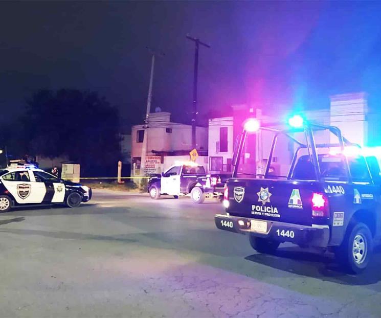 Acribillan delincuentes a policía de Apodaca