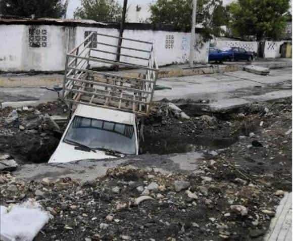 Ocasiona lluvia destrozos y accidentes