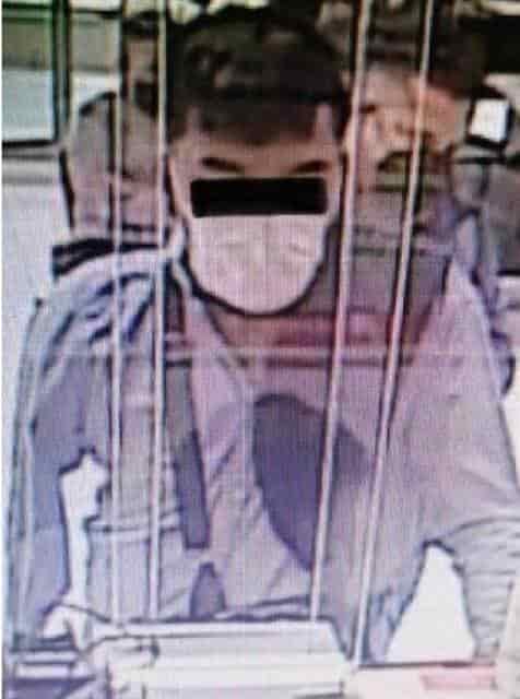 Utilizando solo un recado con amenazas, un delincuente asaltó una sucursal bancaria