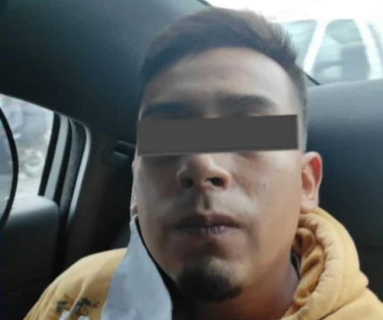 Cae por intentar matar a perro