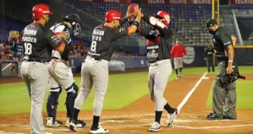 Sultanes pierde el primero ante Venados
