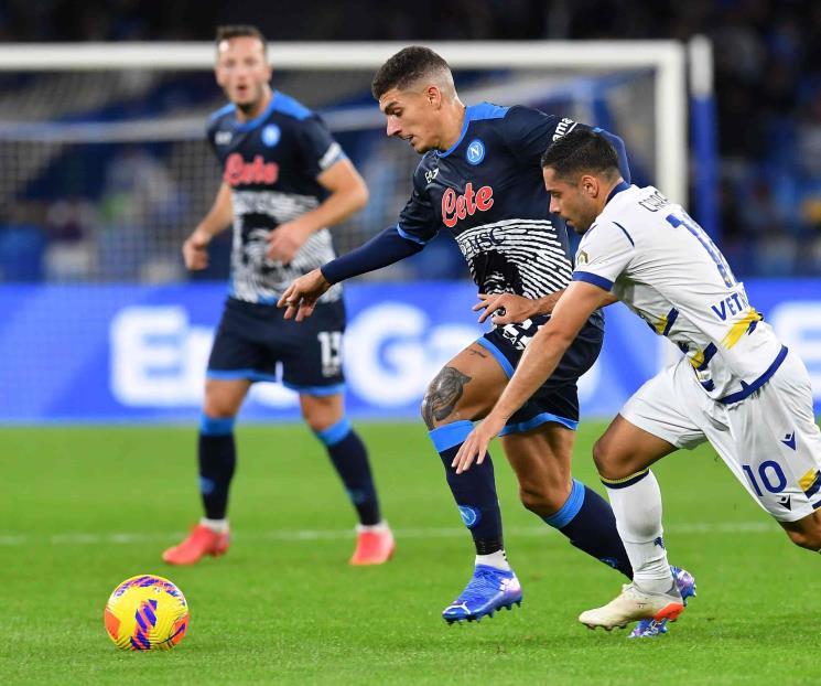 Empata Napoli en Italia; Chuky Lozano ve acción