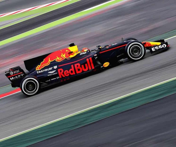 Red Bull, a un punto de Mercedes